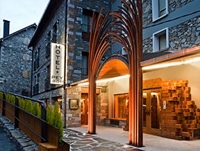 Hotel et Hostal PEY