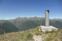 Vues sur le pic de Salòria depuis le poste de triangulation.