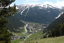 Soldeu et les pistes de ski de Gran Valira.