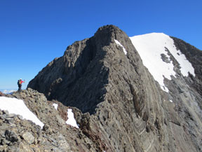 Posets (3375 m) par la crête des Espadas