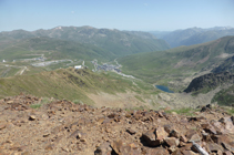 Vues sur le nord-est depuis le sommet avec le Pas de la Case.