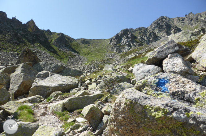 Lac des Abelletes et pics d