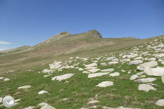 Lac des Abelletes et pics d