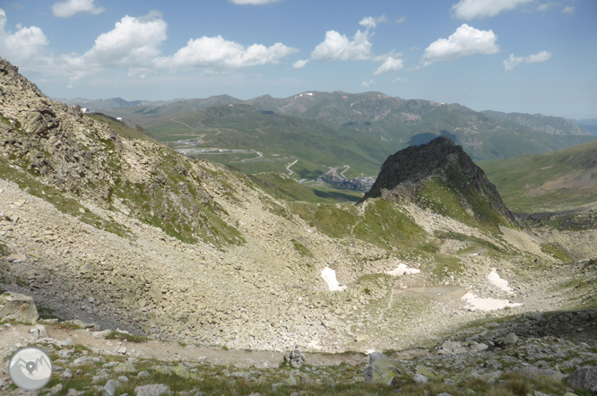 Lac des Abelletes et pics d