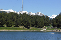 Zone de pique-nique au lac d´Engolasters.