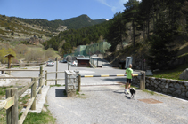 Arrivée du chemin des Pardines.