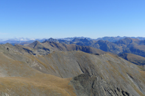 Les montagnes de la vallée de Ransol depuis le pic de l´Estanyó.