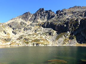 Lacs de Juclar et pic d´Escobes (2779 m)