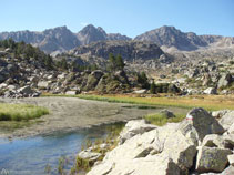 Lagune après le lac Forcat.