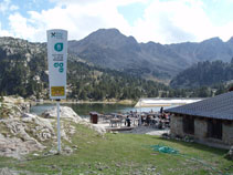 Premier lac de Pessons et restaurant.