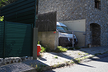 Chemin qui part de la rue Carrer del Bosc (Juberri) et qui vous mène vers la forêt.