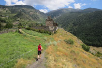 Plus que quelques mètres à parcourir avant d´arriver à l´église.