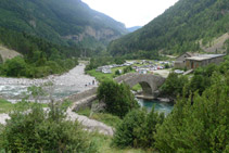 Pont de Bujaruelo et refuge de Bujaruelo.