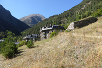 Prats Sobirans et les murs de soutènement contre les avalanches.