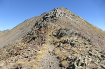 Chemin jusqu´au Comapedrosa par la crête sud-ouest.