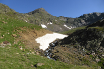 Montée vers le lac de Meners de la Coma.