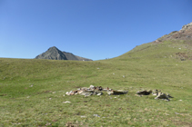 Montée vers le col de Meners.