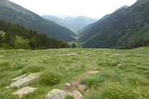 Descente vers la vallée de Ransol.