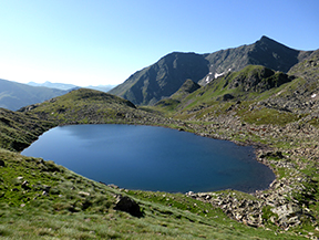 Lacs de Ransol et pic de la Serrera (2913 m)