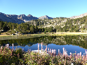 Pic de Montmalús (2781 m) et cirque des Colells