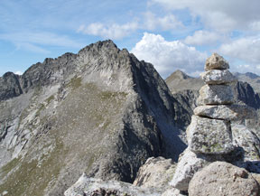 Pic de Peguera (2983 m) et pic de Monestero (2877 m)