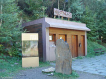 Point de services pour les visiteurs de la mine de Llorts.