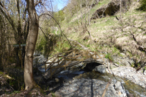 Pont sur la rivière d´Auvinyà.