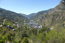 Sant Julià de Lòria depuis le chemin de Sant Martí.